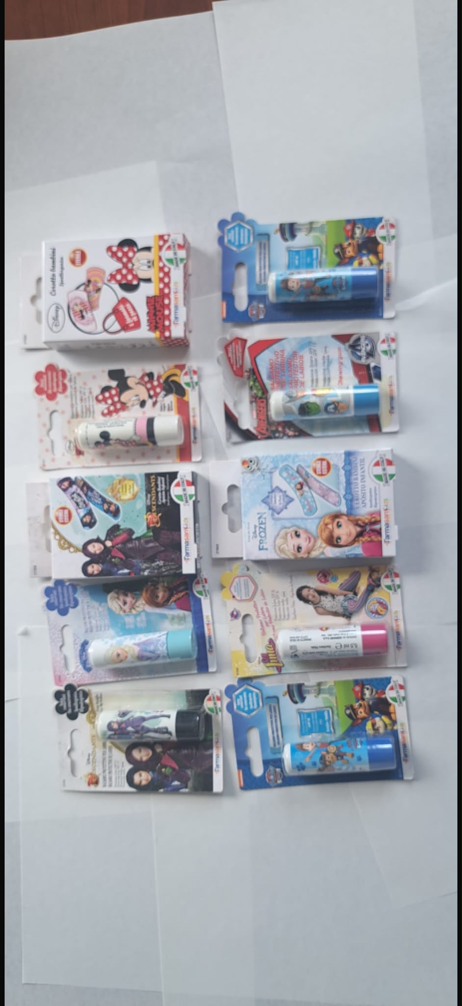 Mix Disney labelo i flasteri